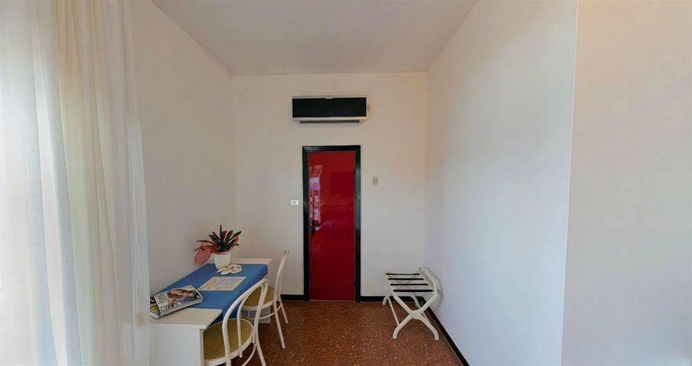 Real Park Hotel Cavi di Lavagna Esterno foto